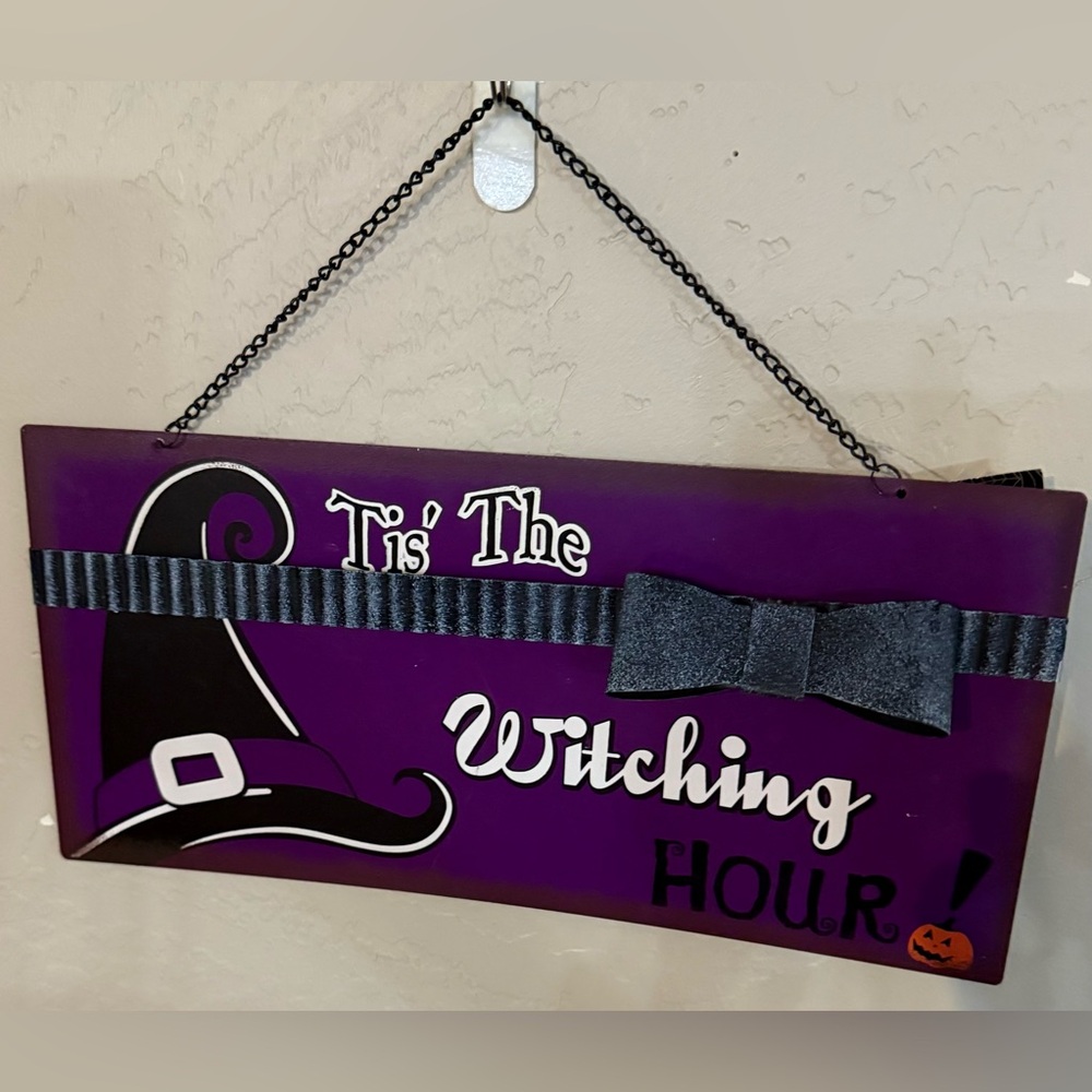 Halloween Purple Witching Hour Wall Decor